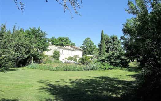 房子 在 Verzeille, Occitanie 11391382
