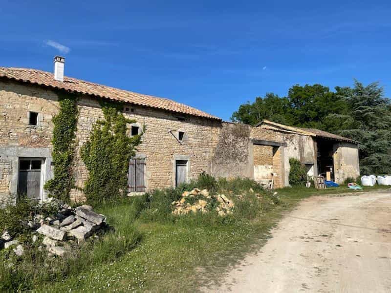 жилой дом в Sauzé-Vaussais, Nouvelle-Aquitaine 11391461