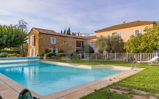 Rumah di Pernes-les-Fontaines, Provence-Alpes-Cote d'Azur 11391507
