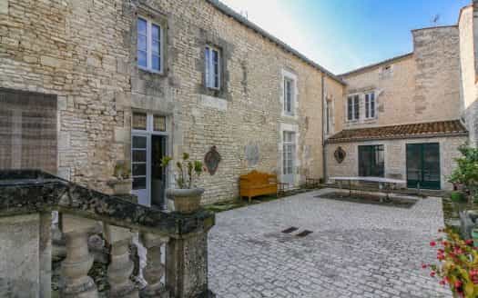 House in Jarnac, Nouvelle-Aquitaine 11391519