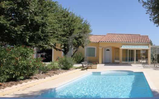 Hus i Grillon, Provence-Alpes-Cote d'Azur 11391522