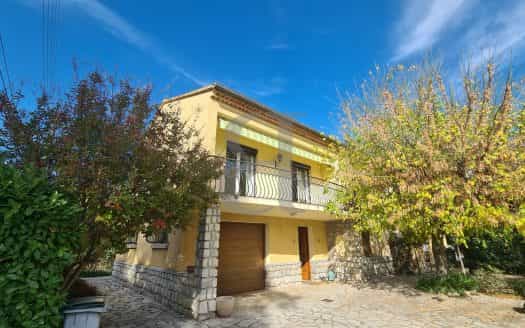 Hus i Valreas, Provence-Alpes-Cote d'Azur 11391526