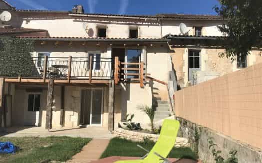 Casa nel Aignes-et-Puyperoux, Nouvelle-Aquitaine 11391590