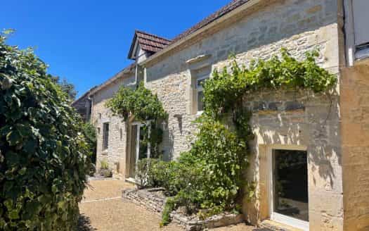 House in Thenon, Nouvelle-Aquitaine 11391599