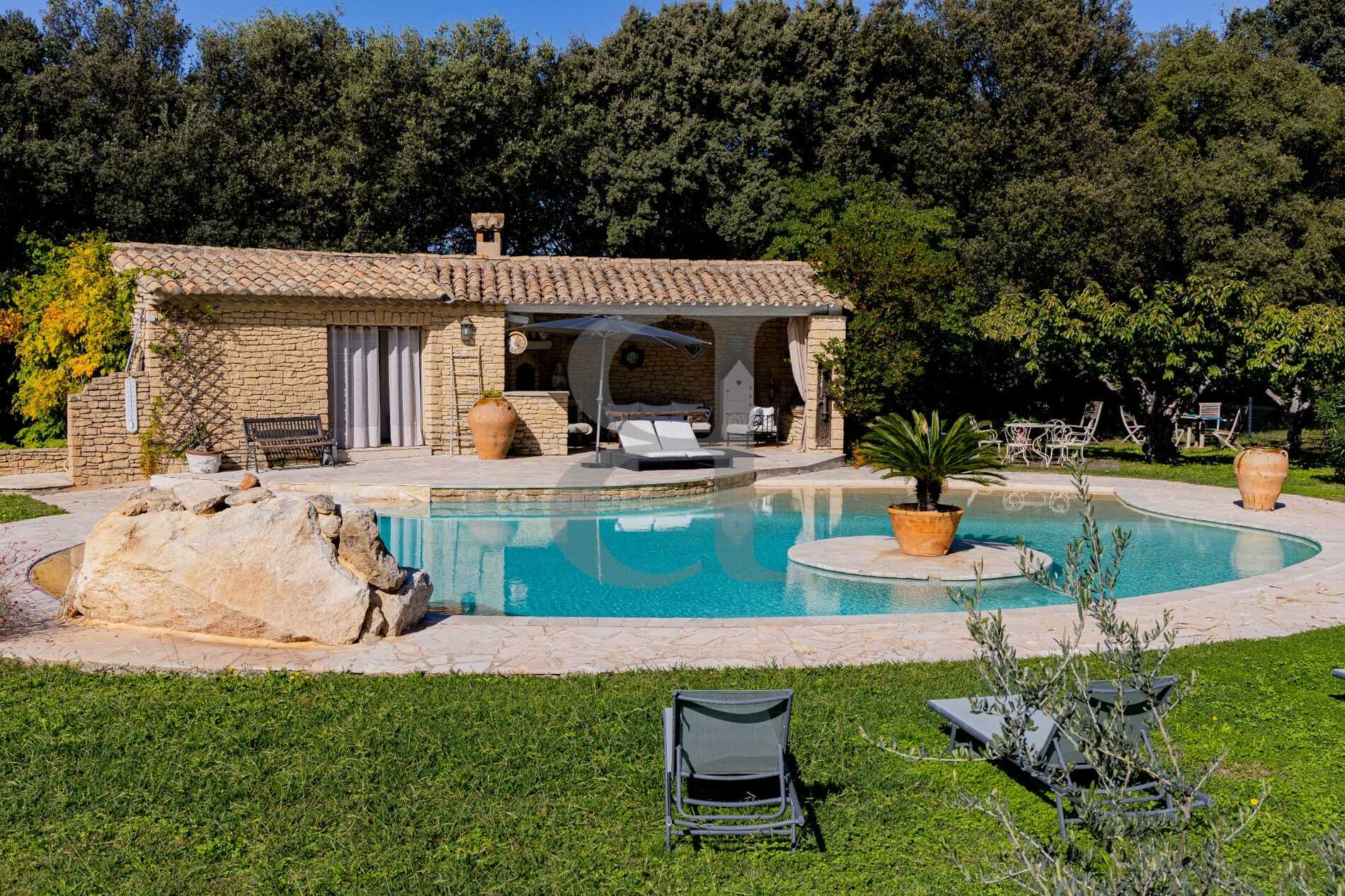 房子 在 Saint-Remy-de-Provence, Provence-Alpes-Cote d'Azur 11391623