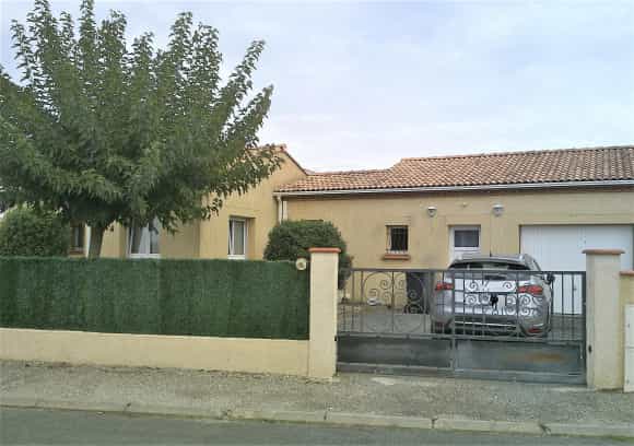 House in Bias, Nouvelle-Aquitaine 11391697