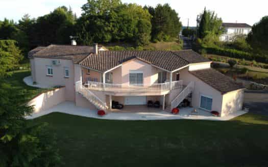 casa en Penne-d'Agenais, Nouvelle-Aquitaine 11391730