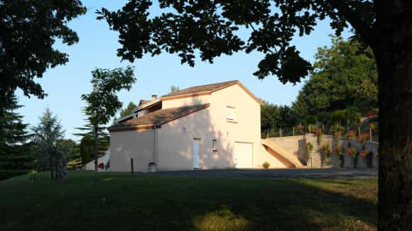بيت في Penne-d'Agenais, Nouvelle-Aquitaine 11391730