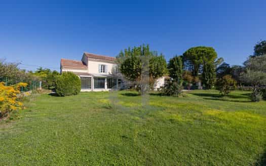 casa no L'Isle-sur-la-Sorgue, Provença-Alpes-Costa Azul 11391780