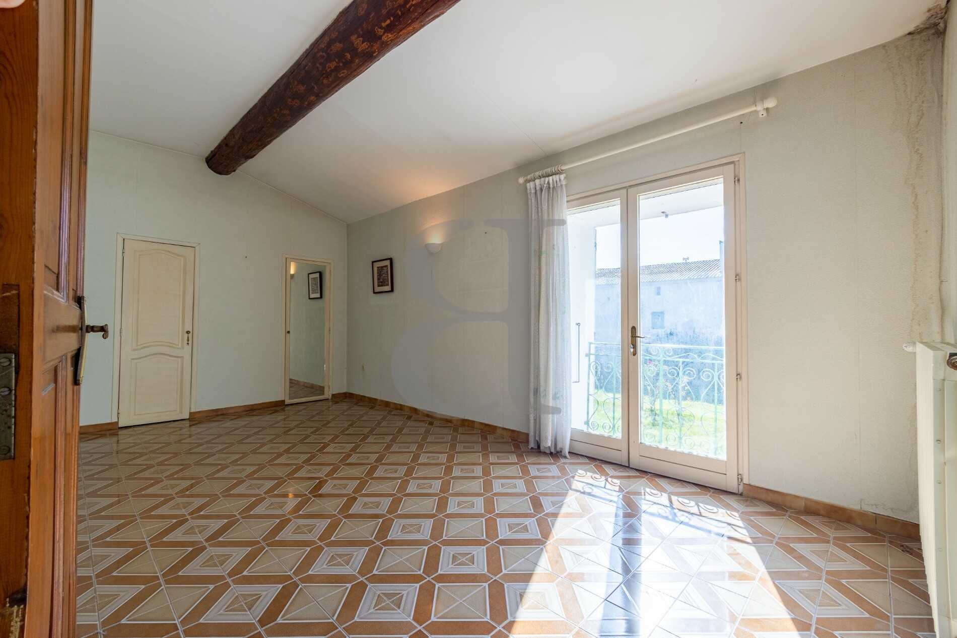 Huis in L'Isle-sur-la-Sorgue, Provence-Alpes-Côte d'Azur 11391780