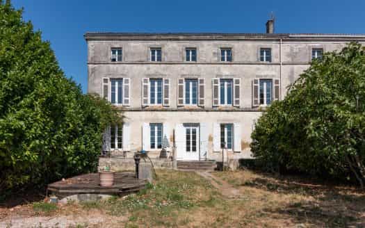 House in Neuvicq-le-Chateau, Nouvelle-Aquitaine 11391787