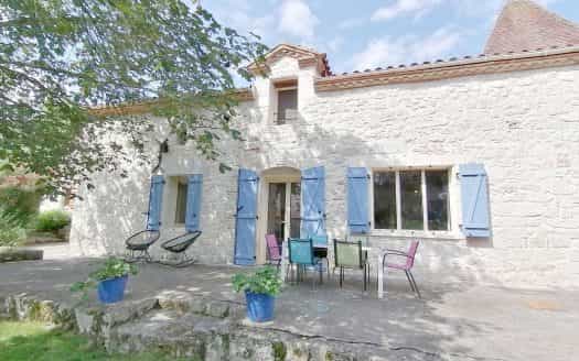 Rumah di Montpezat, Nouvelle-Aquitaine 11391799