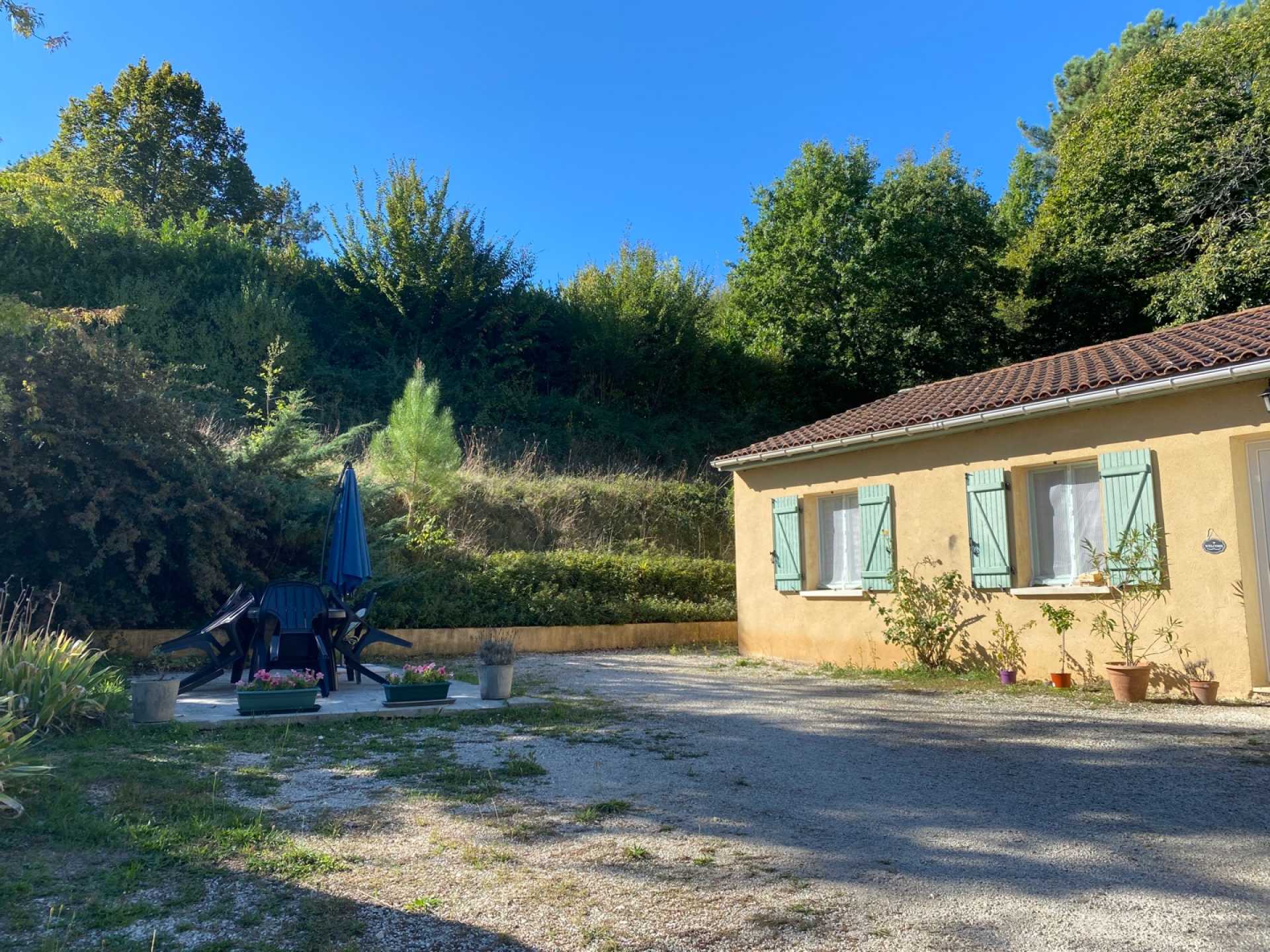 σπίτι σε Saint-Cyprien, Nouvelle-Aquitaine 11391831