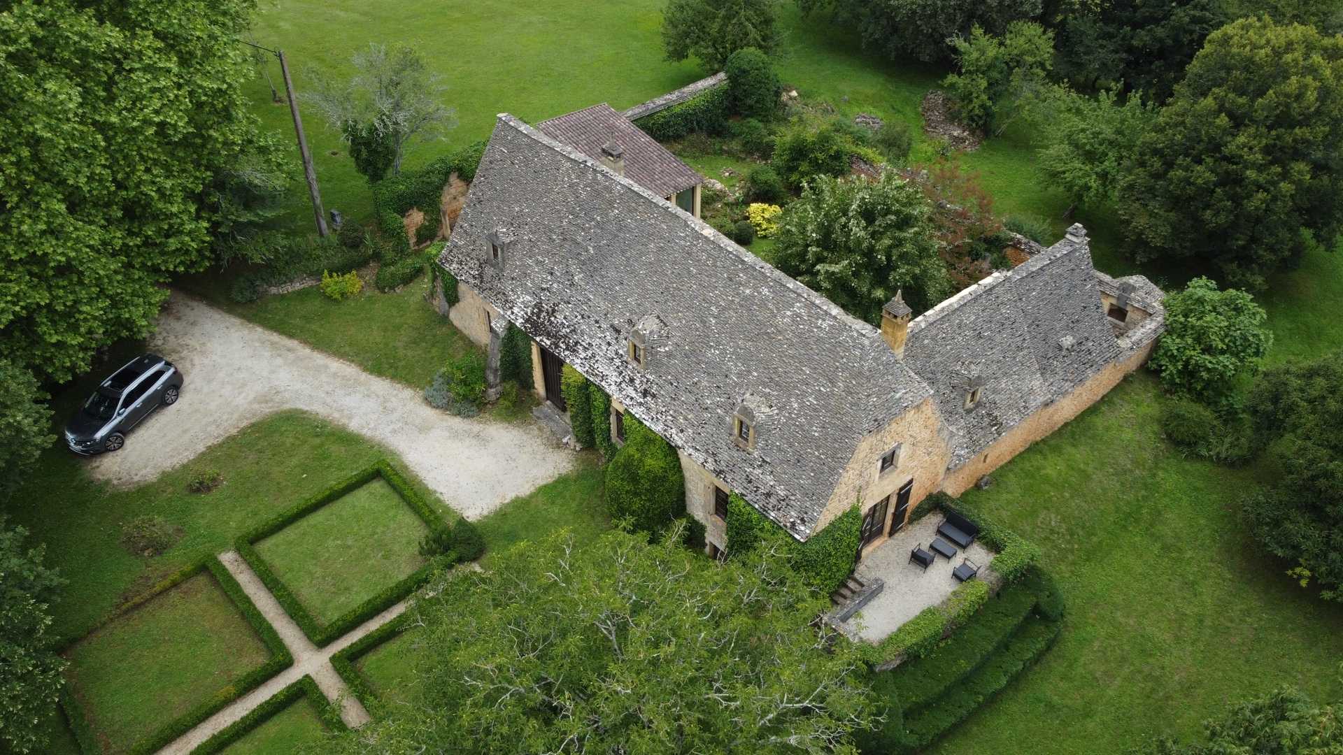 بيت في Saint-Cyprien, Nouvelle-Aquitaine 11392017