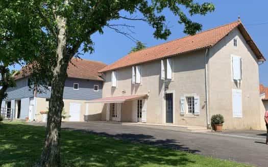 жилой дом в Miélan, Occitanie 11392021