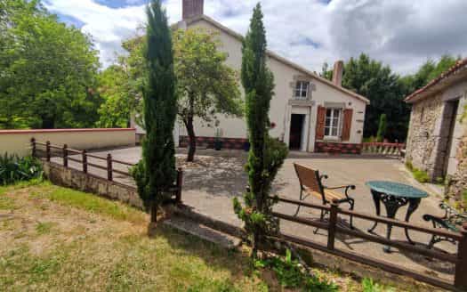 House in L'Absie, Nouvelle-Aquitaine 11392035