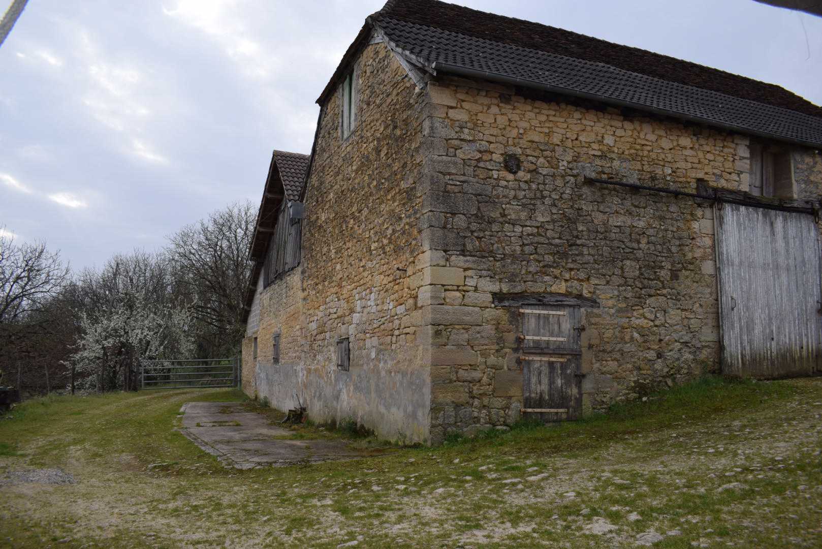Haus im Hautefort, Neu-Aquitanien 11392091