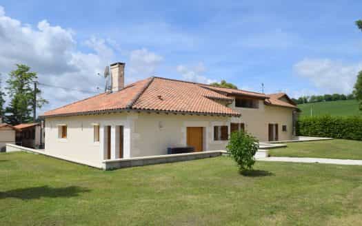 House in Verteillac, Nouvelle-Aquitaine 11392119