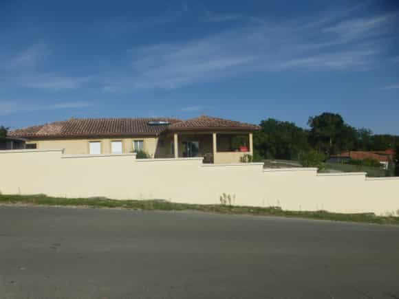 House in Condezaygues, Nouvelle-Aquitaine 11392172
