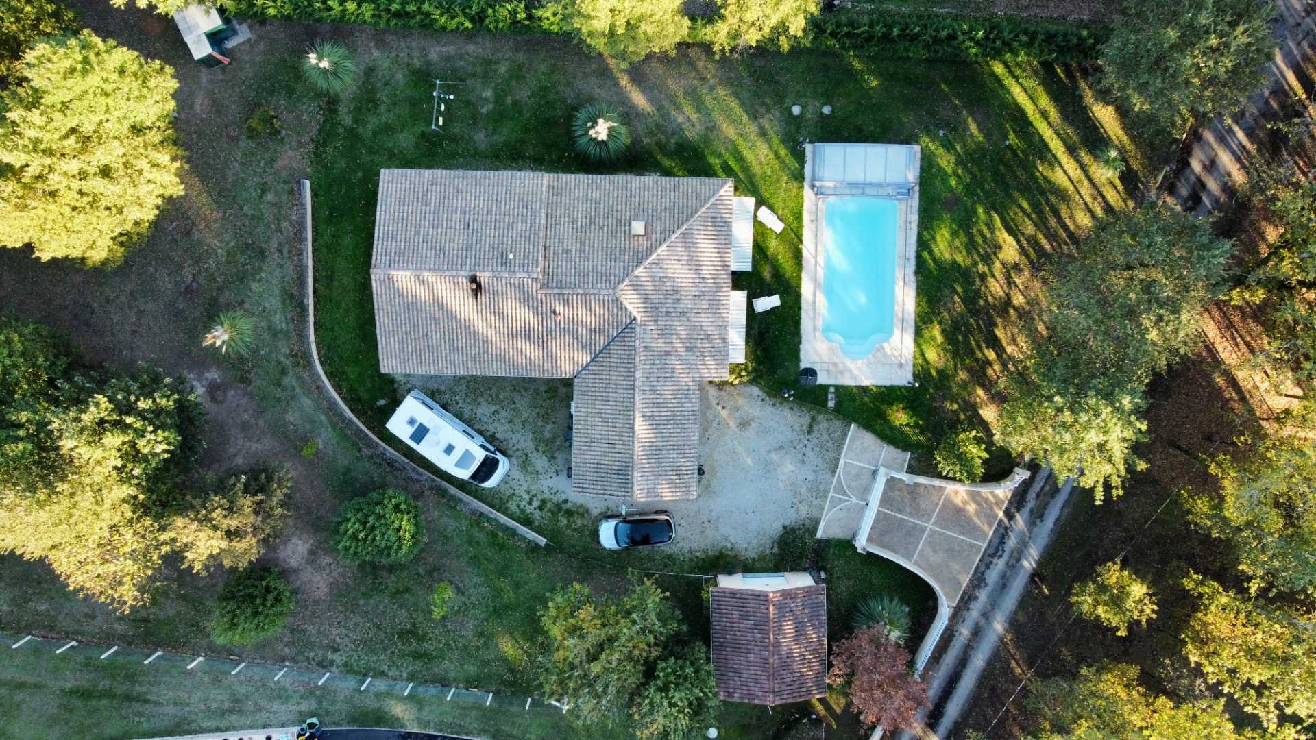 Huis in La Tour, Provence-Alpes-Côte d'Azur 11392206