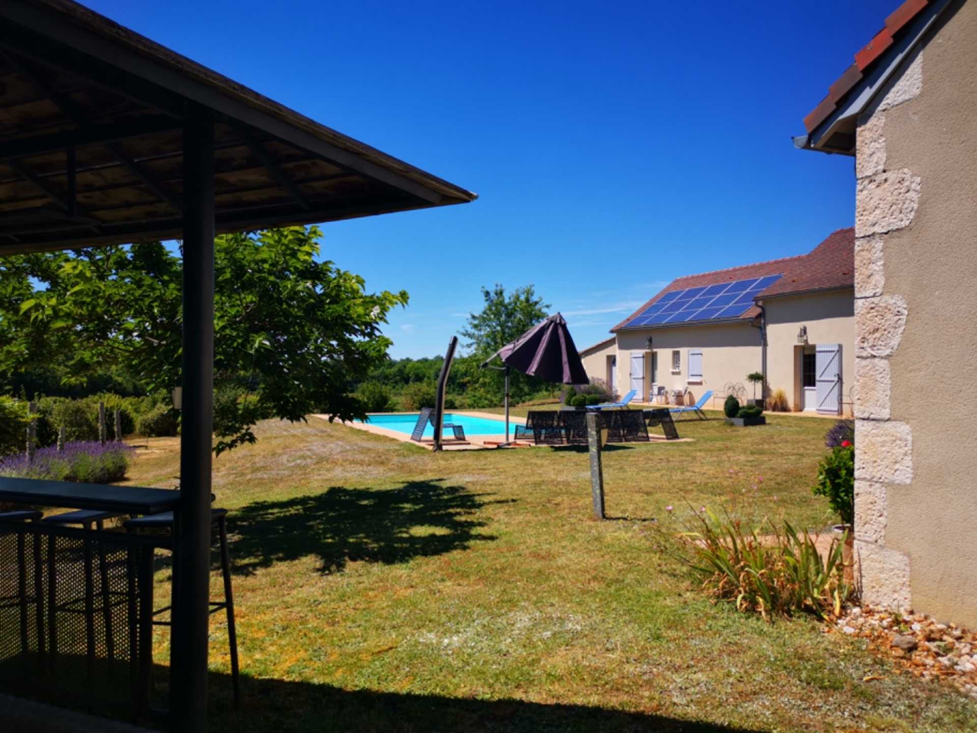 House in Thenon, Nouvelle-Aquitaine 11392229