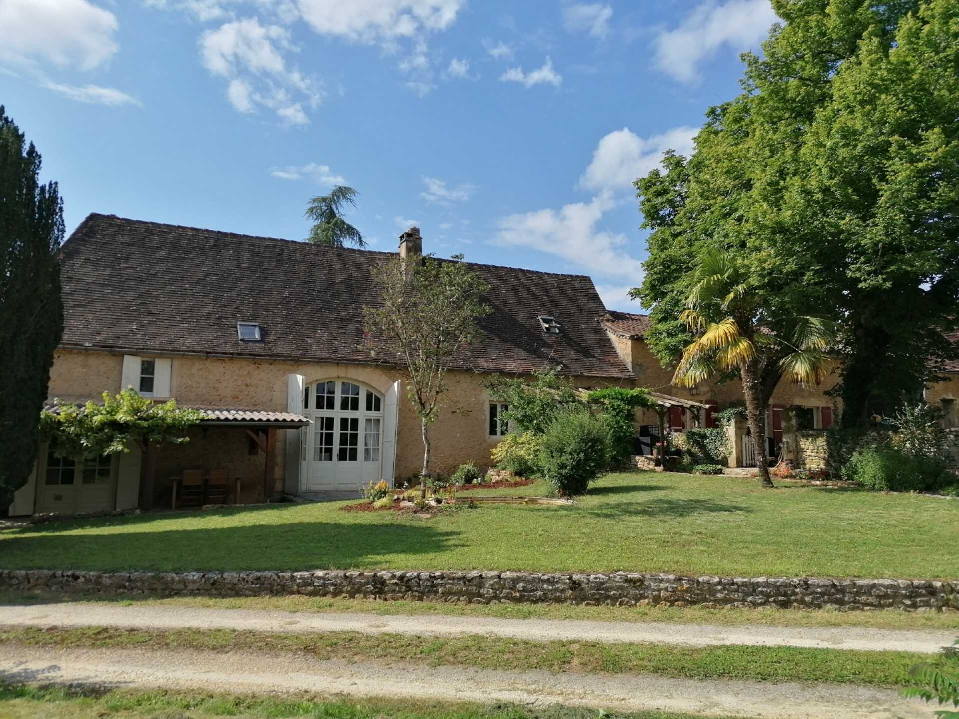 House in Le Bugue, Nouvelle-Aquitaine 11392234