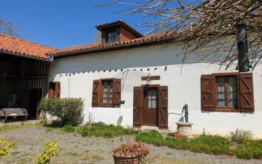 Dom w Castelnau-Magnoac, Oksytania 11392248