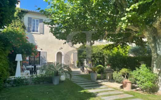 Other in Courthezon, Provence-Alpes-Cote d'Azur 11392258