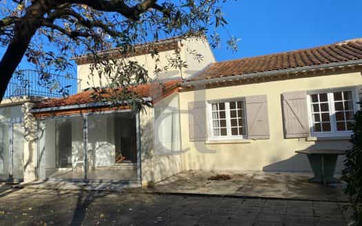 House in Valreas, Provence-Alpes-Cote d'Azur 11392277