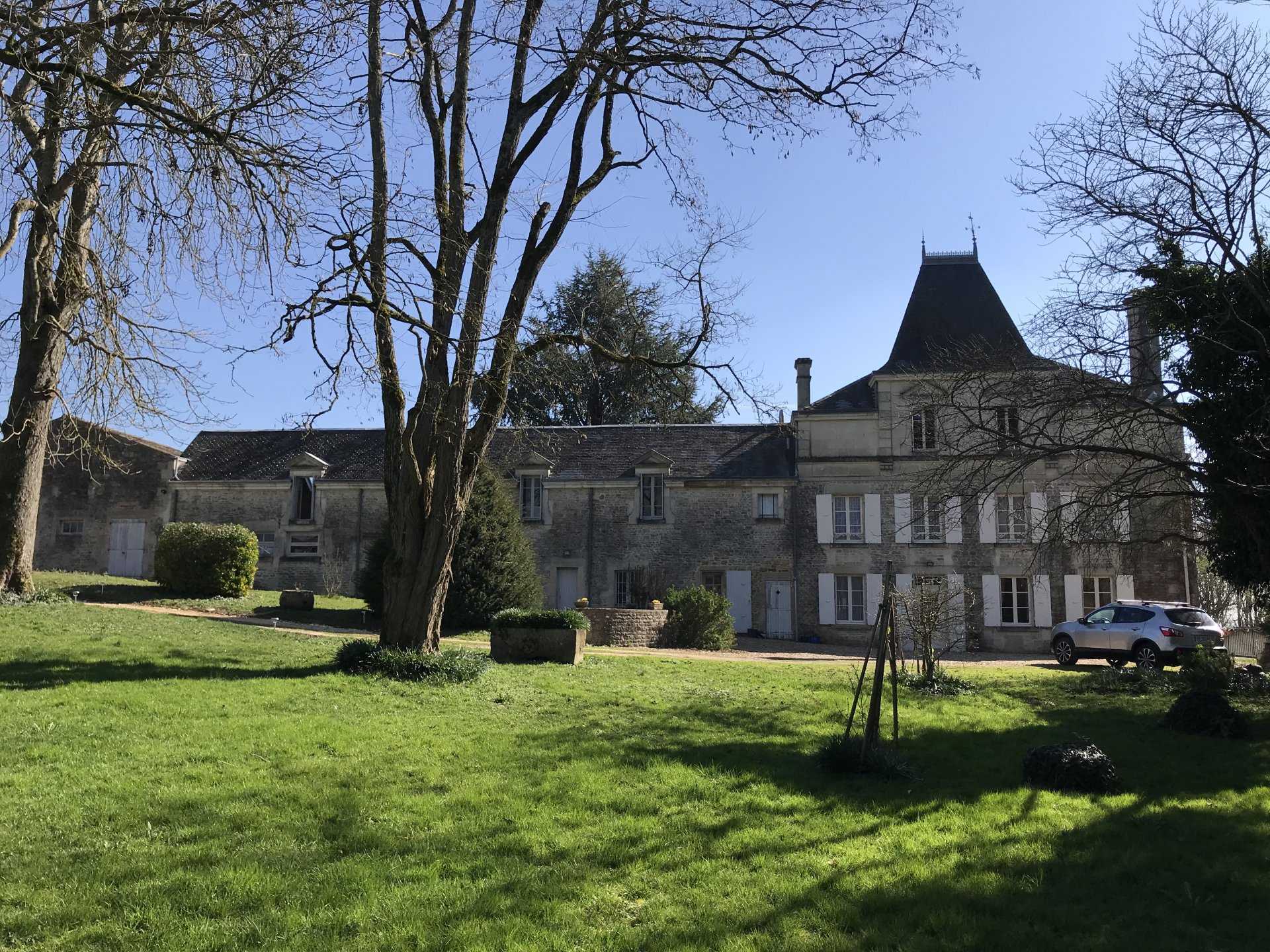 Huis in Niort, Nouvelle-Aquitaine 11392390