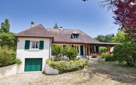 房子 在 La Tour, 普羅旺斯-阿爾卑斯-藍色海岸 11392394