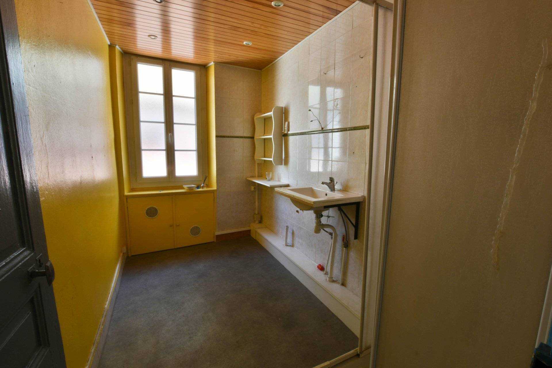 公寓 在 Contes, Provence-Alpes-Côte d'Azur 11392419