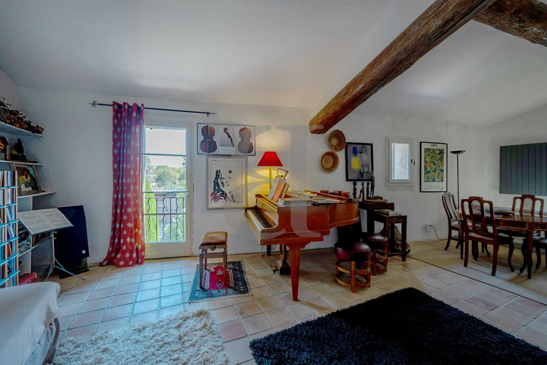 Casa nel L'Isle-sur-la-Sorgue, Provence-Alpes-Côte d'Azur 11392421