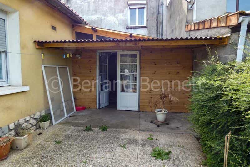 Huis in Chaunay, Nouvelle-Aquitaine 11392430