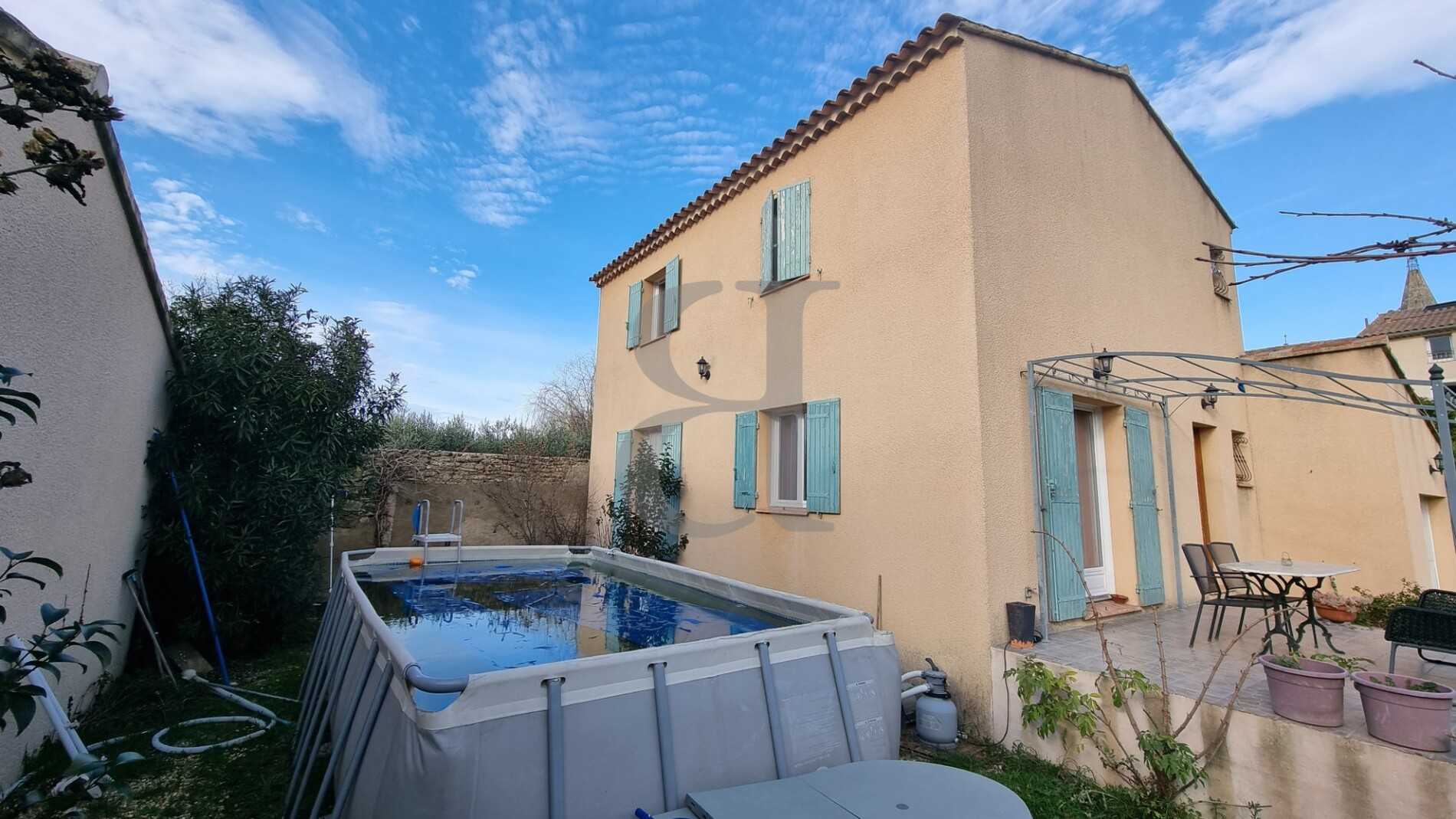 жилой дом в Malemort-du-Comtat, Provence-Alpes-Côte d'Azur 11392454