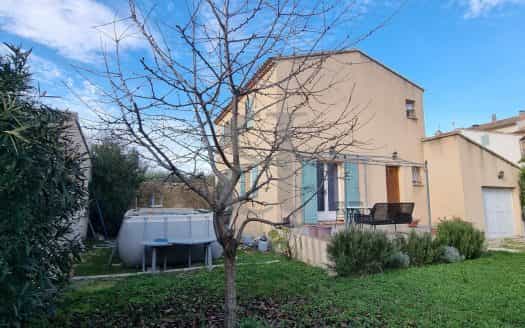 Rumah di Malemort-du-Comtat, Provence-Alpes-Cote d'Azur 11392454