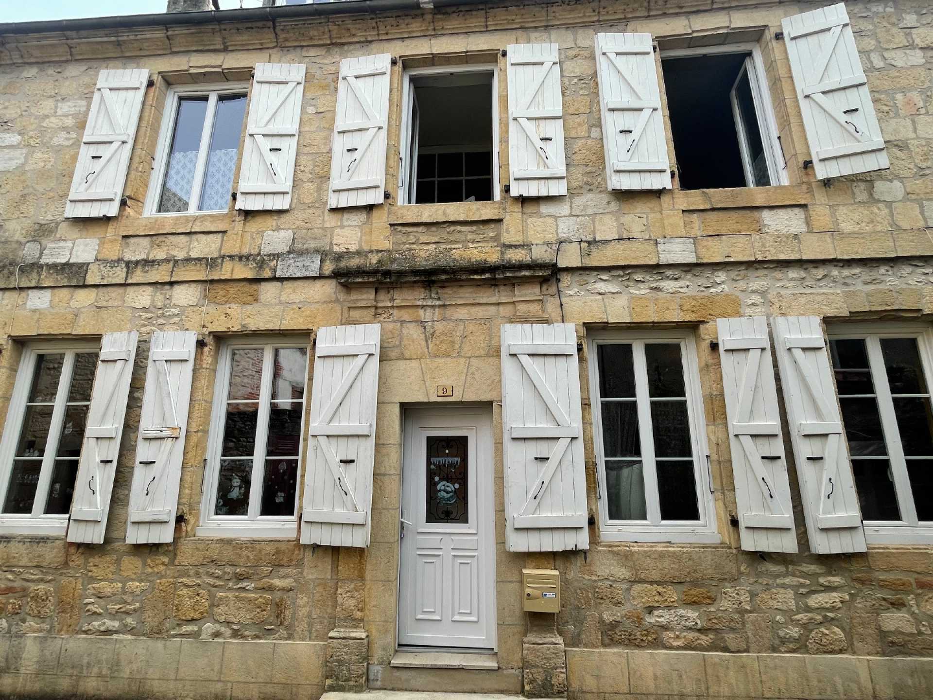 मकान में Saint-Cyprien, Nouvelle-Aquitaine 11392483