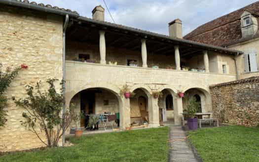 房子 在 Jaure, Nouvelle-Aquitaine 11392485