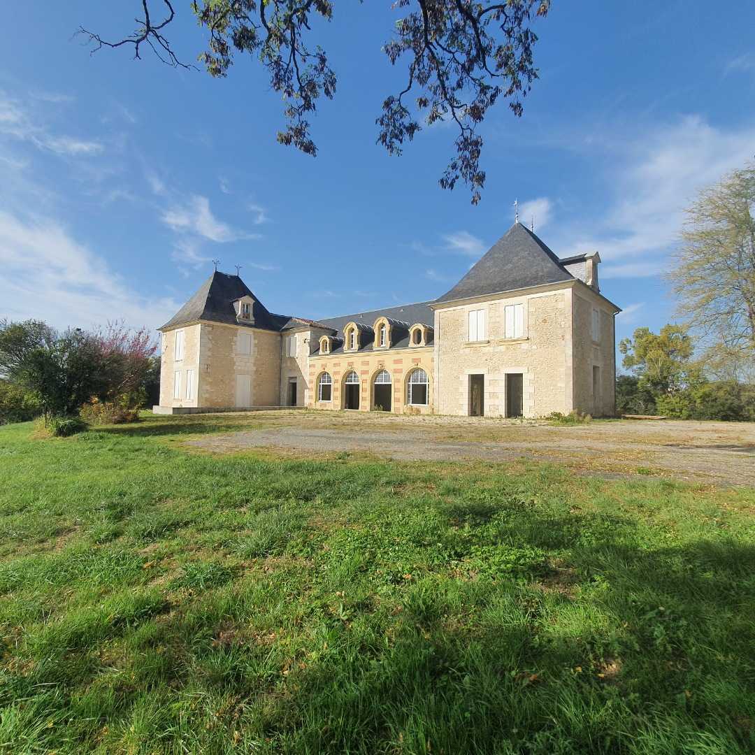 Будинок в Saint-Cyprien, Nouvelle-Aquitaine 11392490