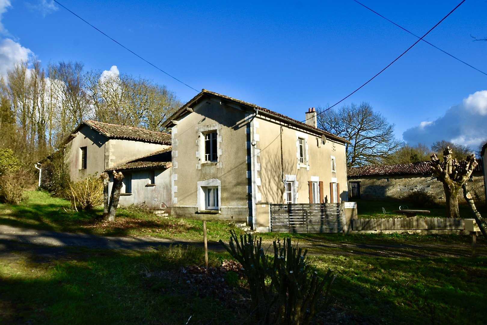 Other in Benest, Nouvelle-Aquitaine 11392500