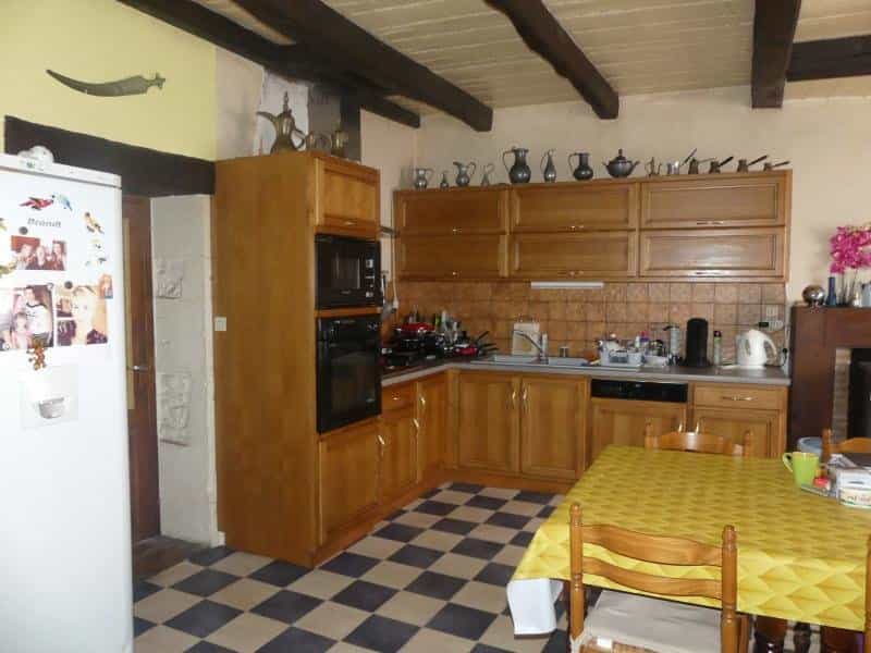 House in Limalonges, Nouvelle-Aquitaine 11392523