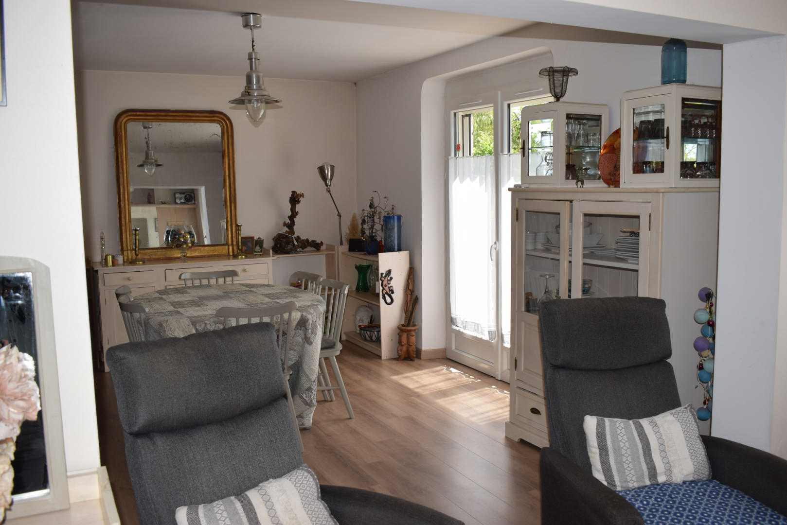 casa en Thenon, Nouvelle-Aquitaine 11392528