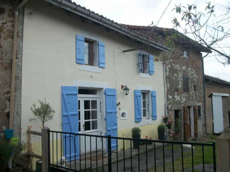 House in Chirac, Nouvelle-Aquitaine 11392537