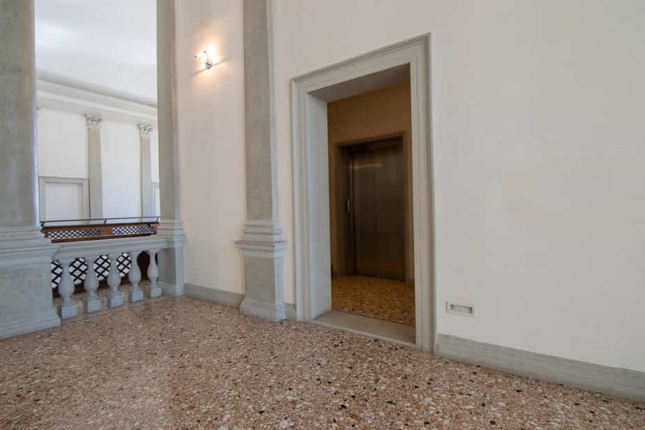 Condominium dans Conegliano, Veneto 11392565