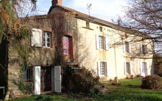 rumah dalam Monestiés, Occitanie 11392566