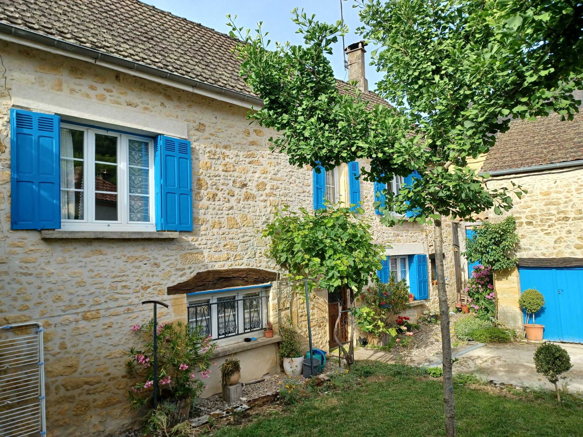 House in Sarlat-la-Caneda, Nouvelle-Aquitaine 11392569