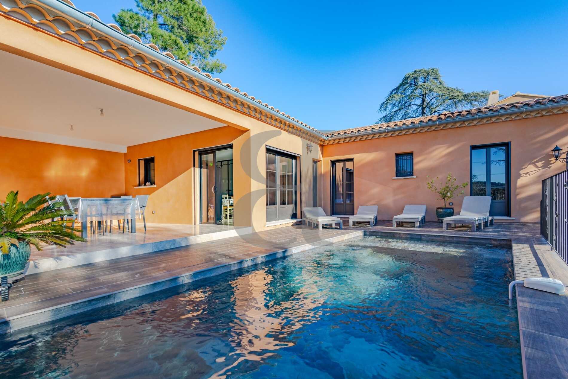 Rumah di Badui, Provence-Alpes-Cote d'Azur 11392572