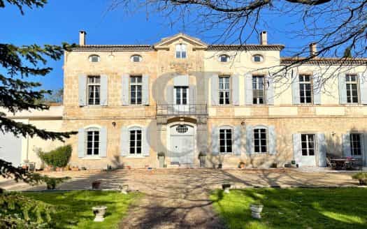 Hus i Arles, Provence-Alpes-Cote d'Azur 11392575