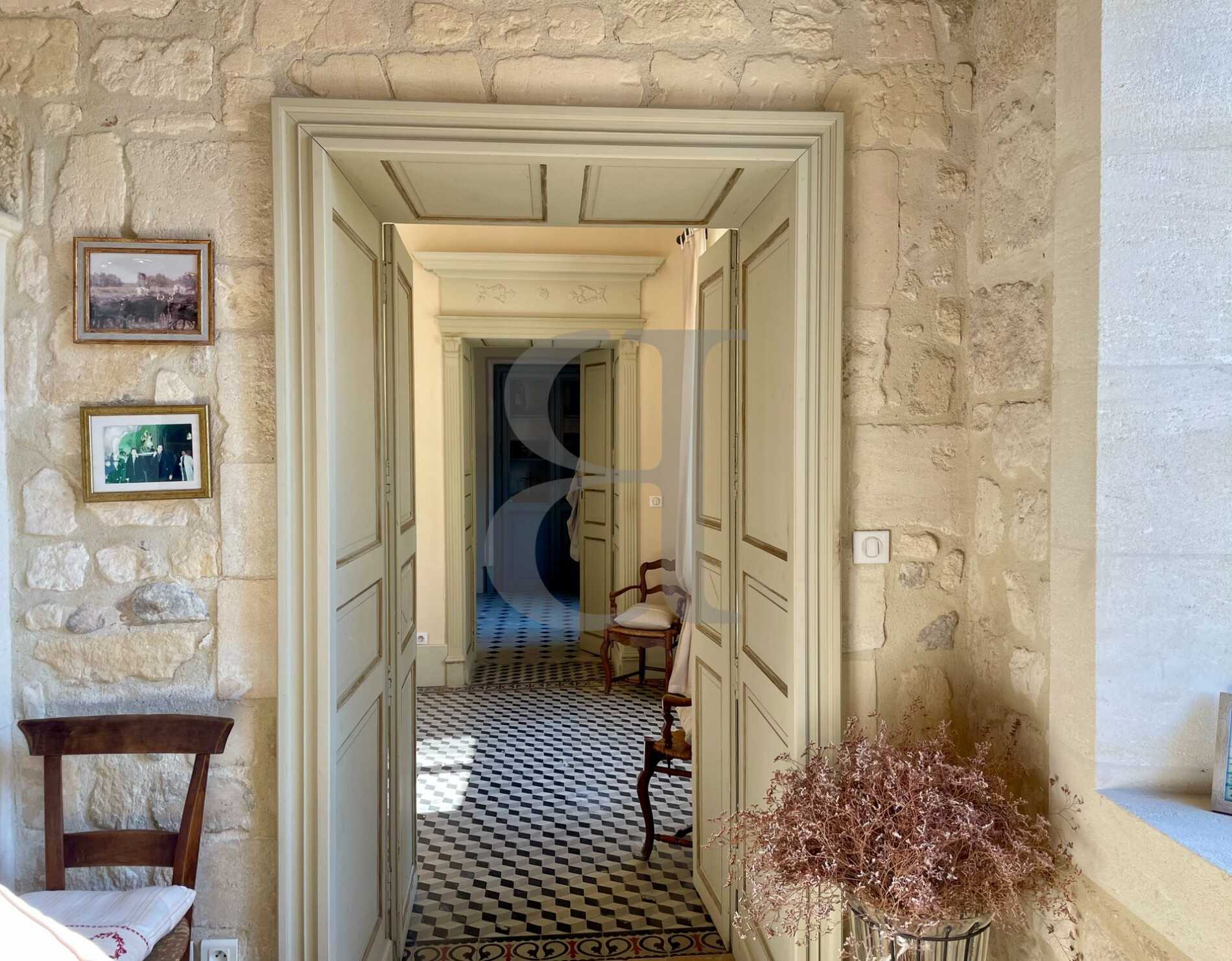 Hus i Arles, Provence-Alpes-Côte d'Azur 11392575