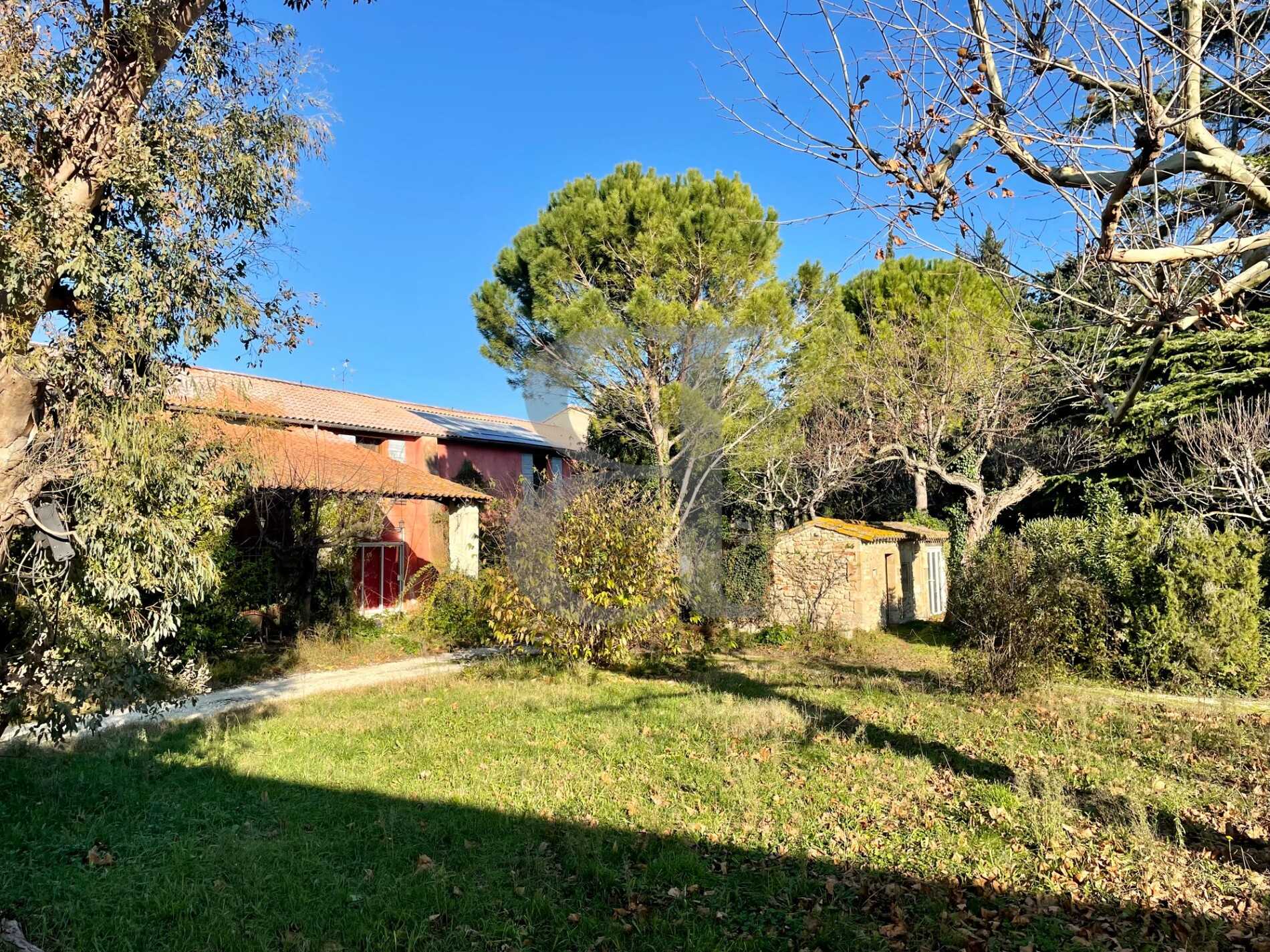 मकान में Saint-Rémy-de-Provence, Provence-Alpes-Côte d'Azur 11392582